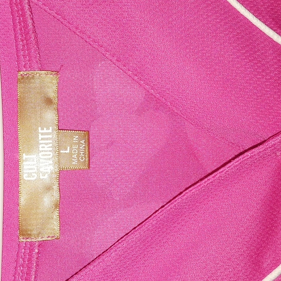 NWT Cult Favorite - Cropped Baseball Shirt - Picture 3 of 7